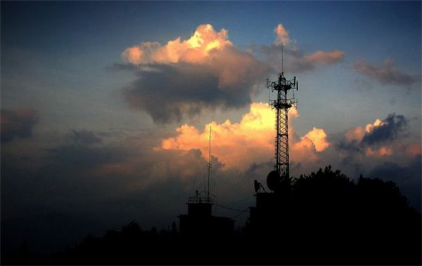 中国建成4G网络，用户数达7.34亿
