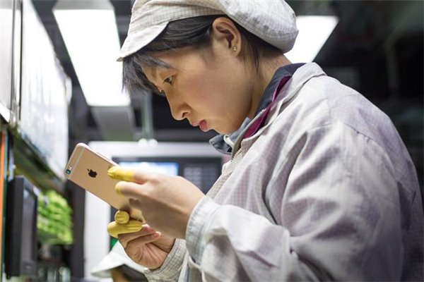 富士康深圳建研发中心：帮苹果打造新产品原型机